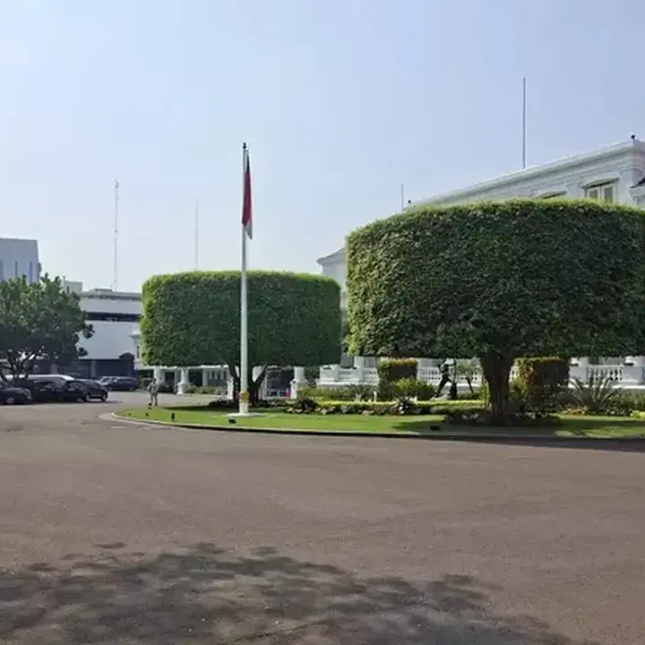 Abu Vulkanik Anak Krakatau Capai Istana Negara, Presiden Imbau Warga Lakukan Ini