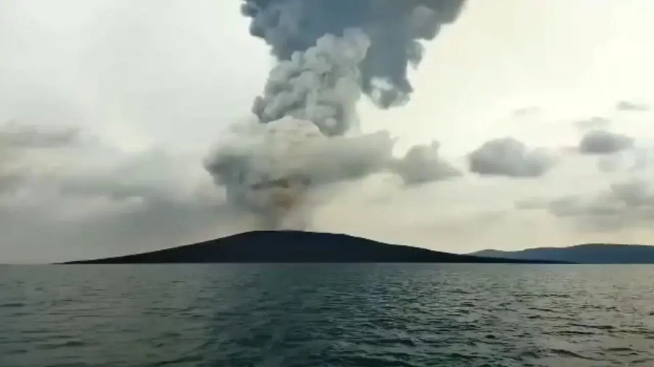 Abu Vulkanik Krakatau, Sejumlah Daerah Terapkan Sekolah dari Rumah