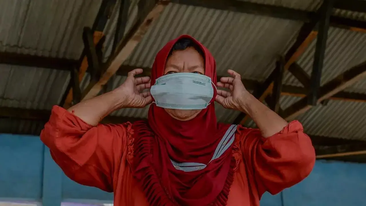Abu Vulkanik Picu Lonjakan Kasus ISPA di Banten Hingga 2,5 Kali Lipat