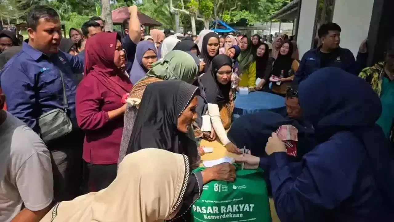 Agrinas Palma Nusantara Hadirkan Pasar Rakyat dan Layanan Kesehatan Gratis di Labuhanbatu Utara