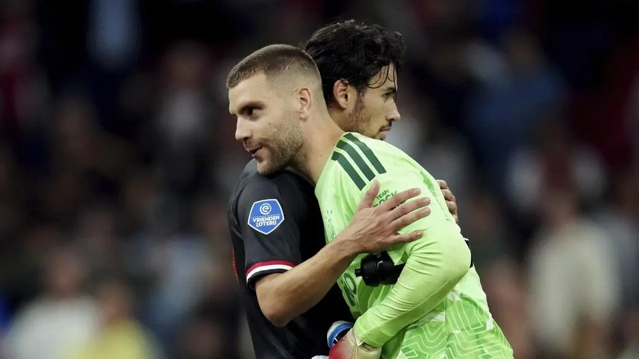 Ajax Pesta Gol ke Gawang Willem II 5-1, Duet Pemain Timnas Indonesia Berbeda Nasib