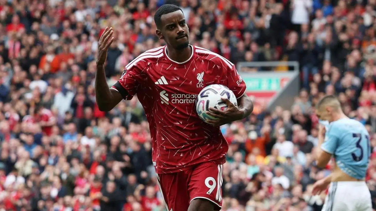 Alexander Isak Berburu Gol Perdana Liga Champions Bersama Liverpool
