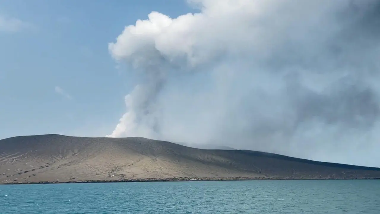 Anak Krakatau Erupsi Singkat, PVMBG Pastikan Abu Vulkanik Terbatas