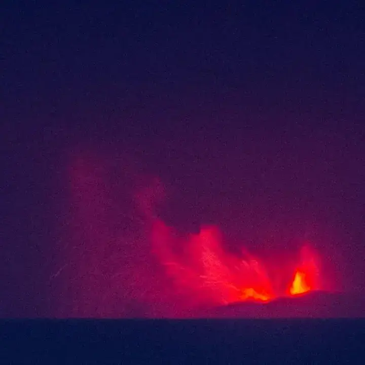 Anak Krakatau Tetap Waspada, Potensi Erupsi Masih Tinggi