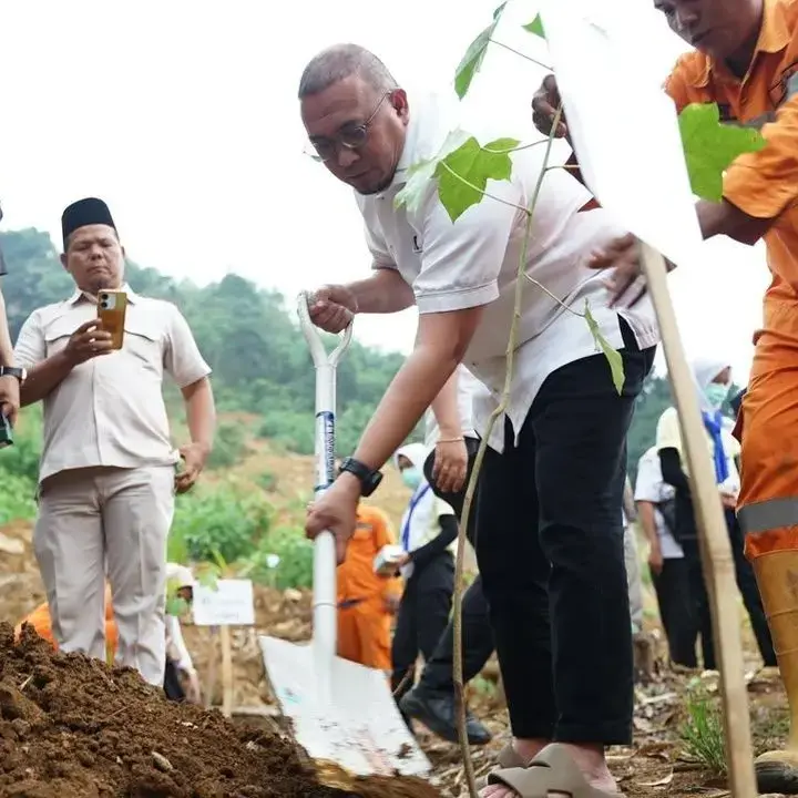 Andre Rosiade dan Pemko Padang Bersinergi Tanam 60 Ribu Pohon untuk Mitigasi Bencana