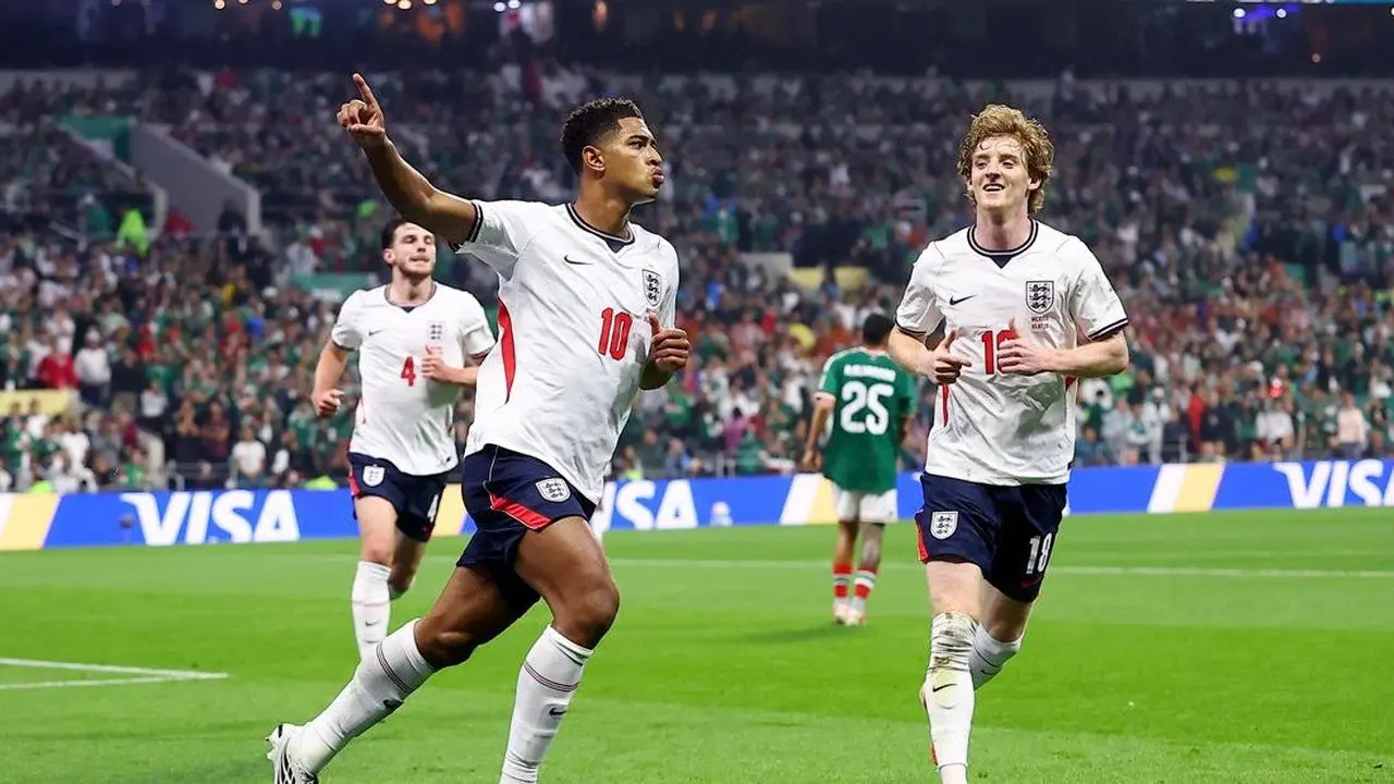 Anthony Gordon: Inggris Tak Perlu Tiru Gaya Spanyol untuk Juara