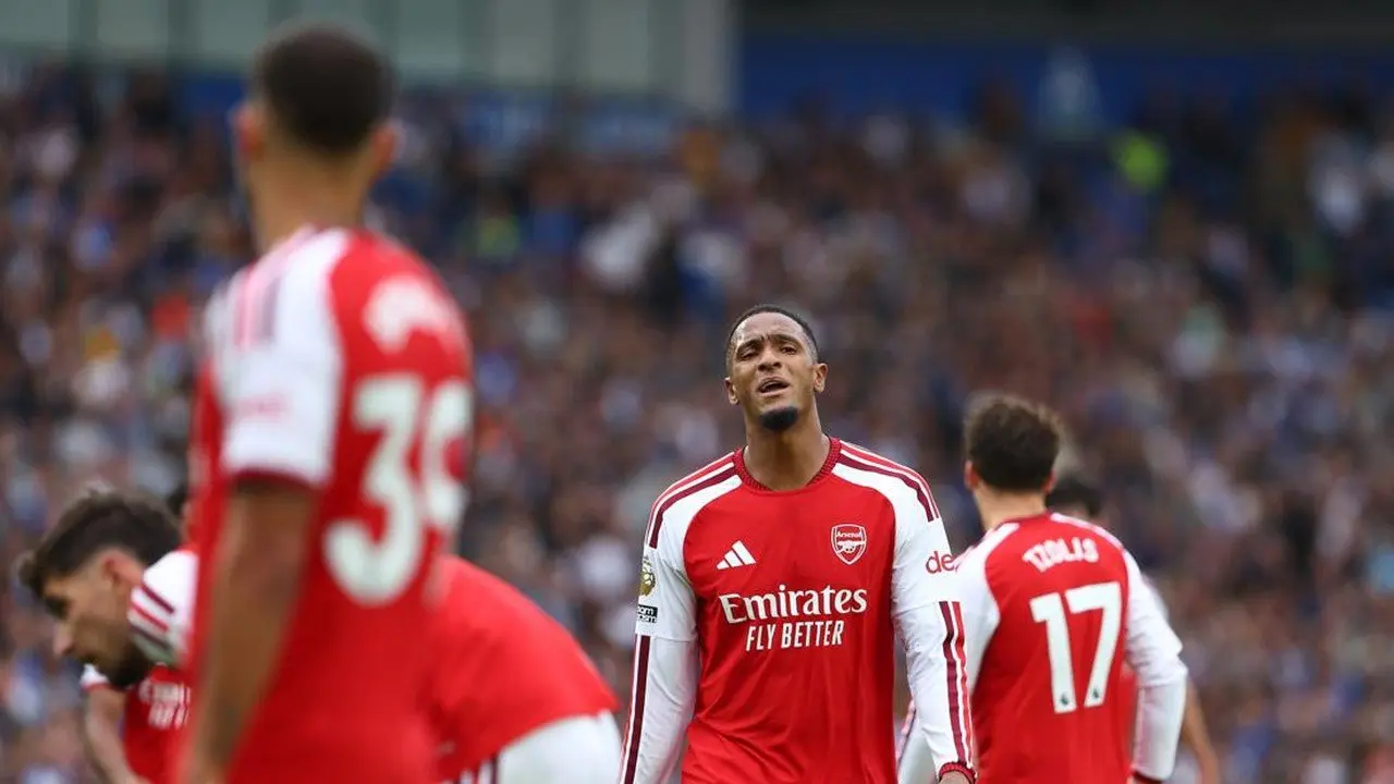 Arsenal Takluk 0-3 dari Brighton, Ezri Konsa Serukan Refleksi Mendalam