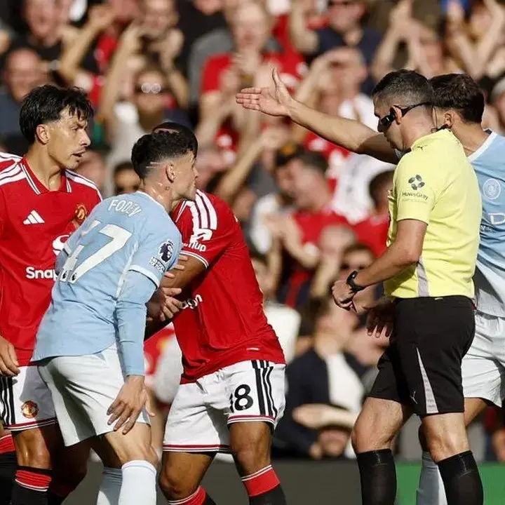 Babak Pertama Derby Manchester Tanpa Gol, Foden Diusir Wasit