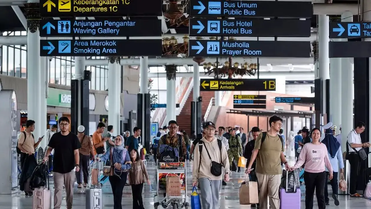Bandara Soekarno-Hatta Kembali Beroperasi, Targetkan 896 Penerbangan Sehari