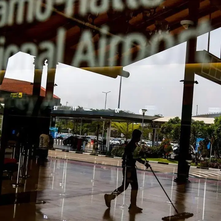 Bandara Soekarno-Hatta Perpanjang Penutupan Operasional Akibat Abu Vulkanik