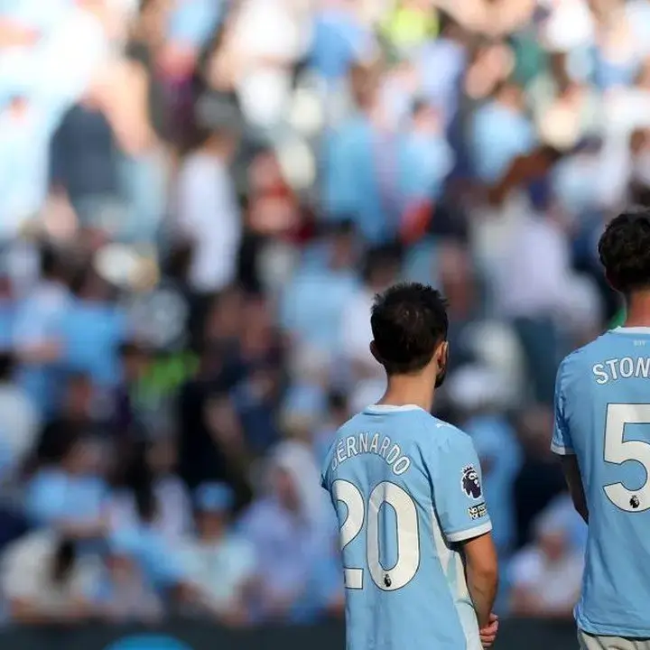 Bernardo Silva dan John Stones Tolak Main di Premier League Demi Manchester City