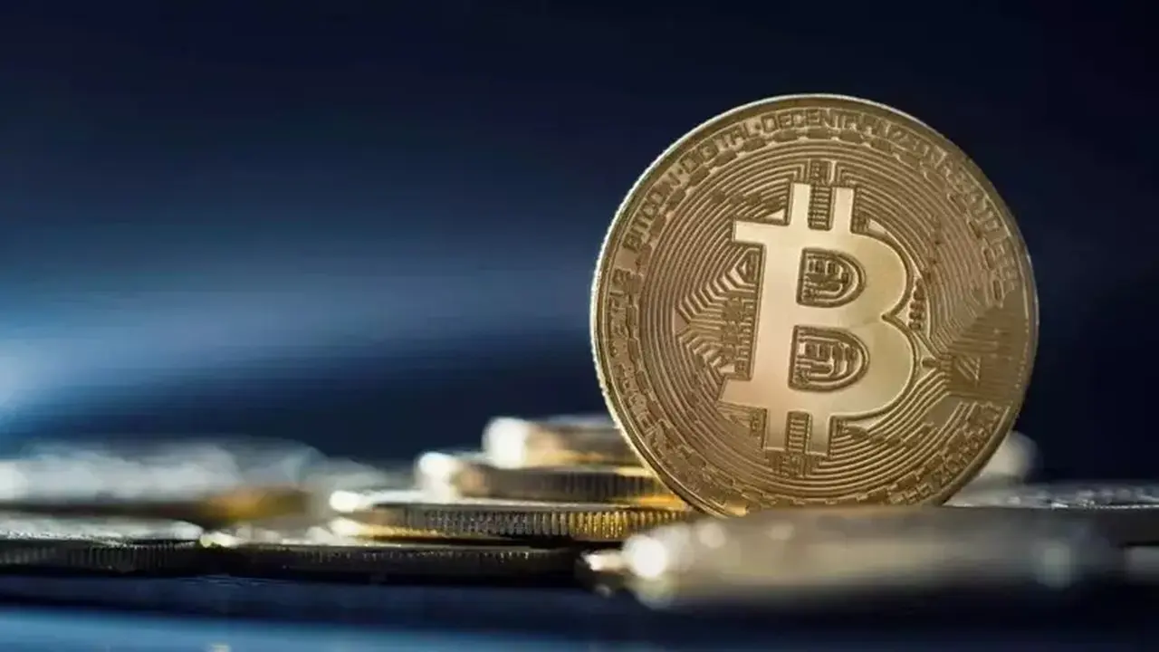 Bitcoin Tertekan Penguatan Yen dan Lonjakan Harga Minyak
