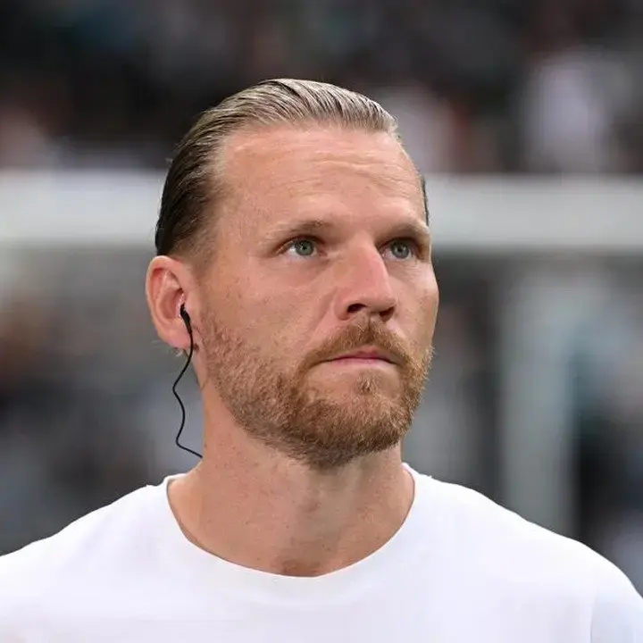 Borussia Mönchengladbach Pecat Pelatih Eugen Polanski Setelah Tiga Kekalahan Beruntun