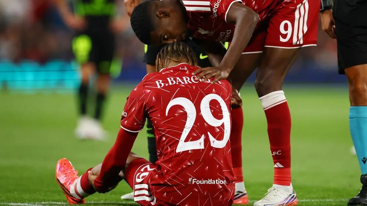Bradley Barcola Kram, Manajer Liverpool Pastikan Kondisinya Baik