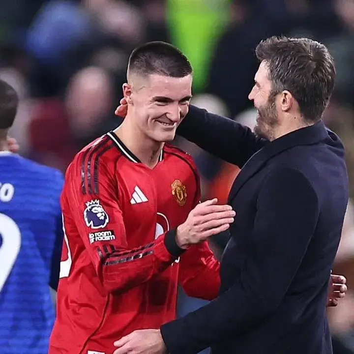 Carrick Punya Banyak Opsi Lini Depan untuk Duel Manchester City