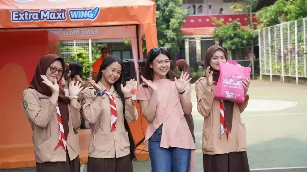 Charm Edukasi Siswi SMP-SMA tentang Pembalut Ramah Lingkungan