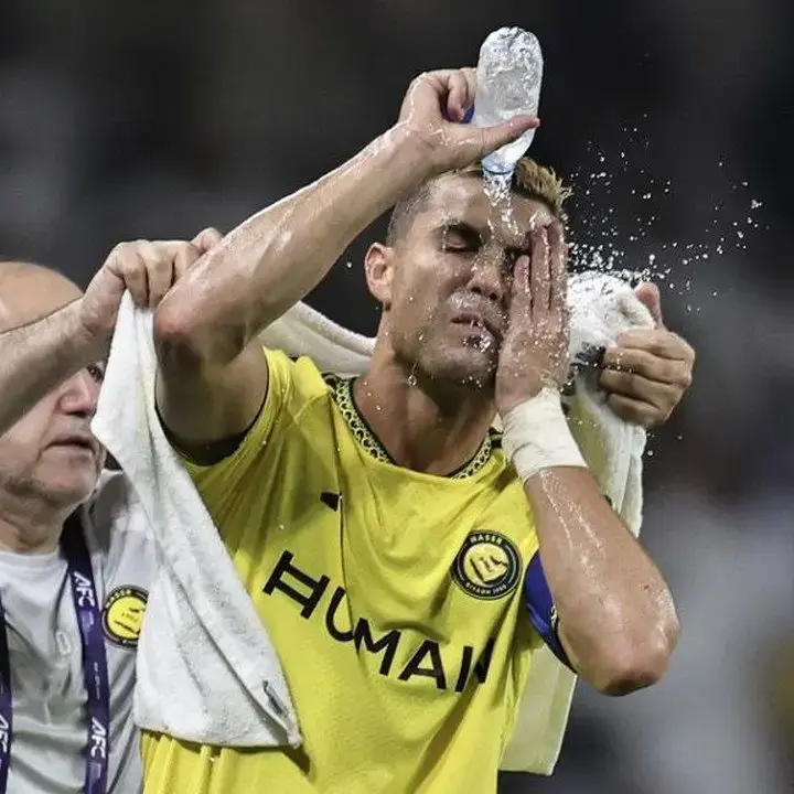 Cristiano Ronaldo Tunjukkan Frustrasi dan Aksi Agresif Usai Al Nassr Kalah Telak
