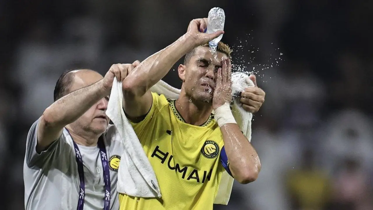 Cristiano Ronaldo Tunjukkan Frustrasi dan Aksi Agresif Usai Al Nassr Kalah Telak