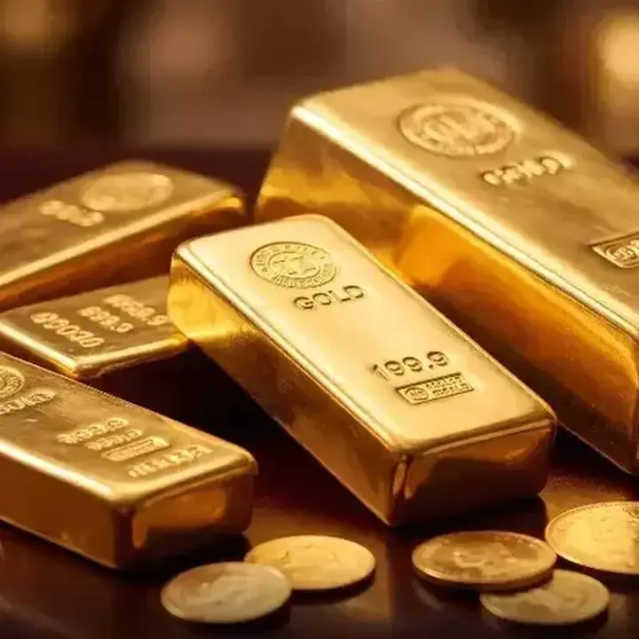 Emas Anjlok, Minyak Meroket di Tengah Kekhawatiran Inflasi dan Suku Bunga The Fed