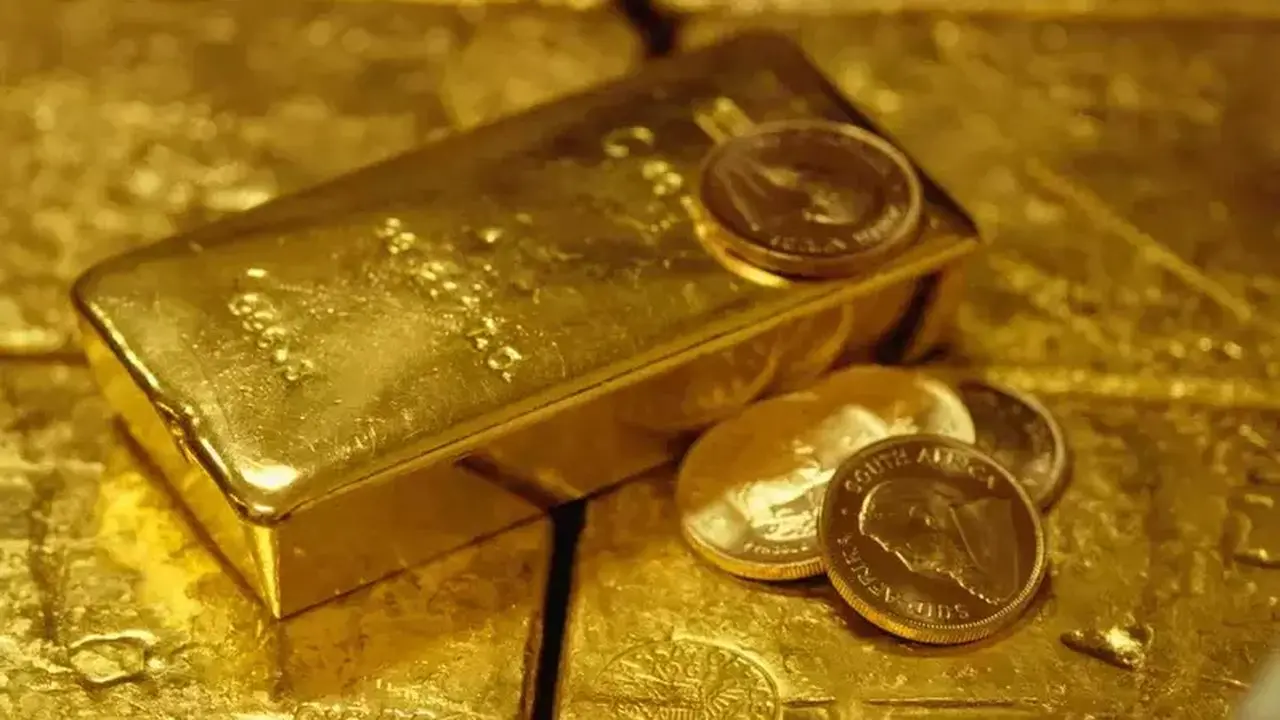 Emas Menguat ke US$ 4.400, Dolar AS Melemah Jadi Penopang Utama