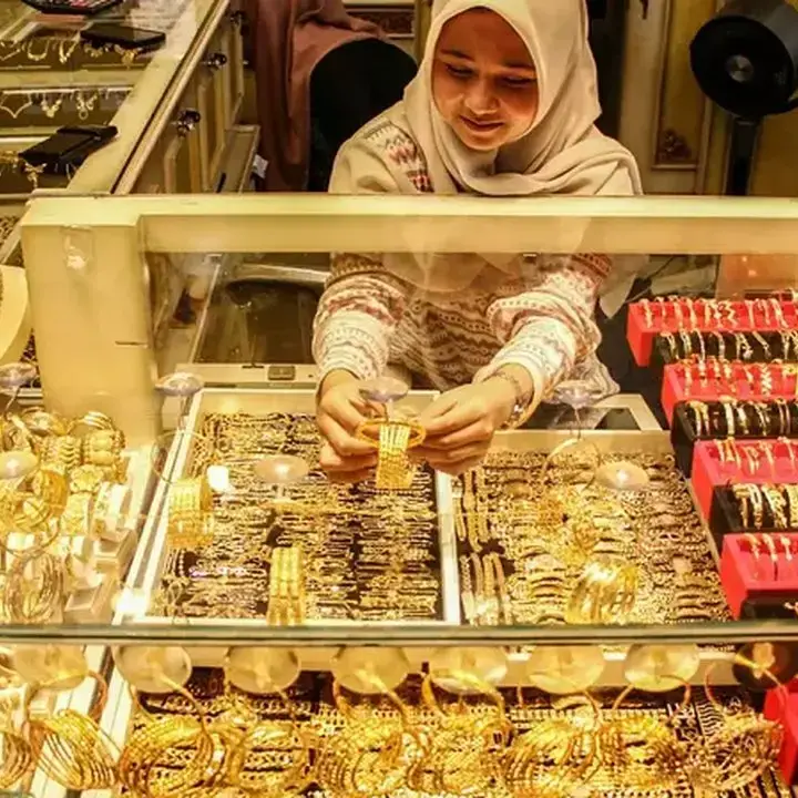 Emas Perhiasan Bergerak Bervariasi Kamis Ini, Simak Rincian Harga