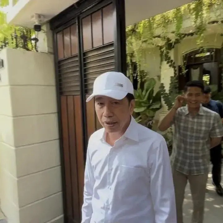 Erupsi Anak Krakatau Ganggu Perjalanan Pulang Presiden Jokowi, Batal Transit Jakarta