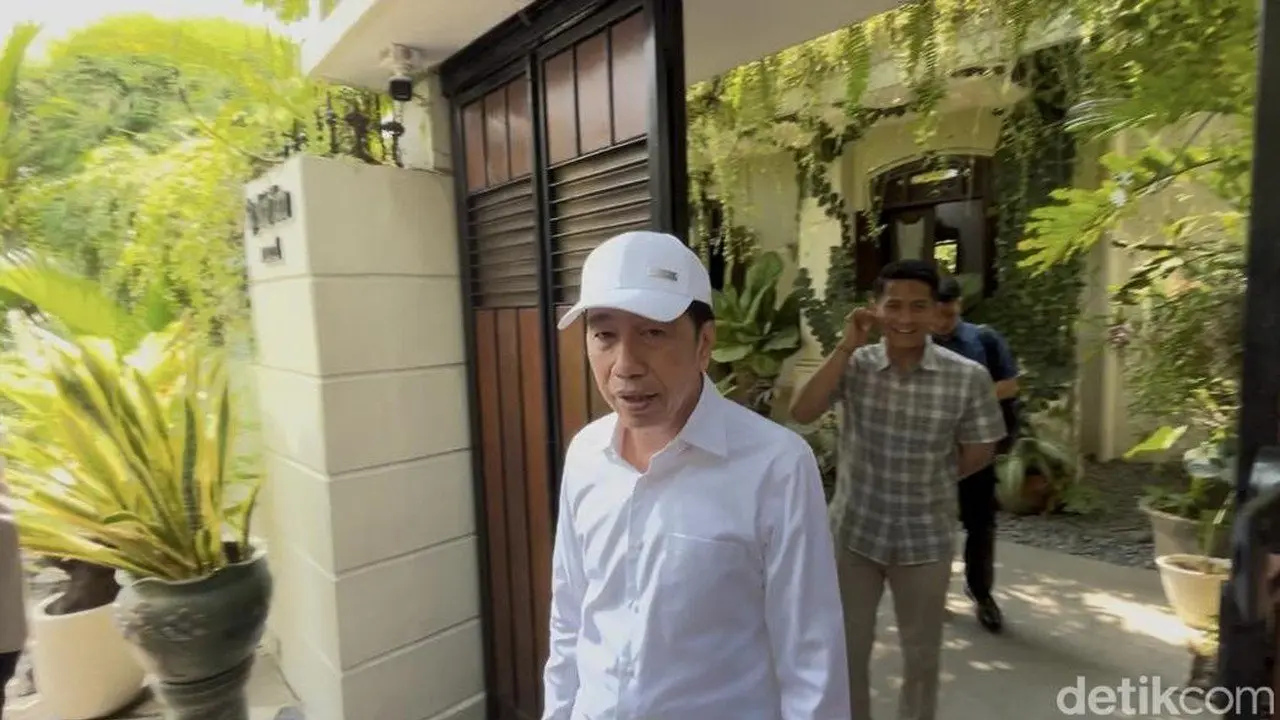 Erupsi Anak Krakatau Ganggu Perjalanan Pulang Presiden Jokowi, Batal Transit Jakarta
