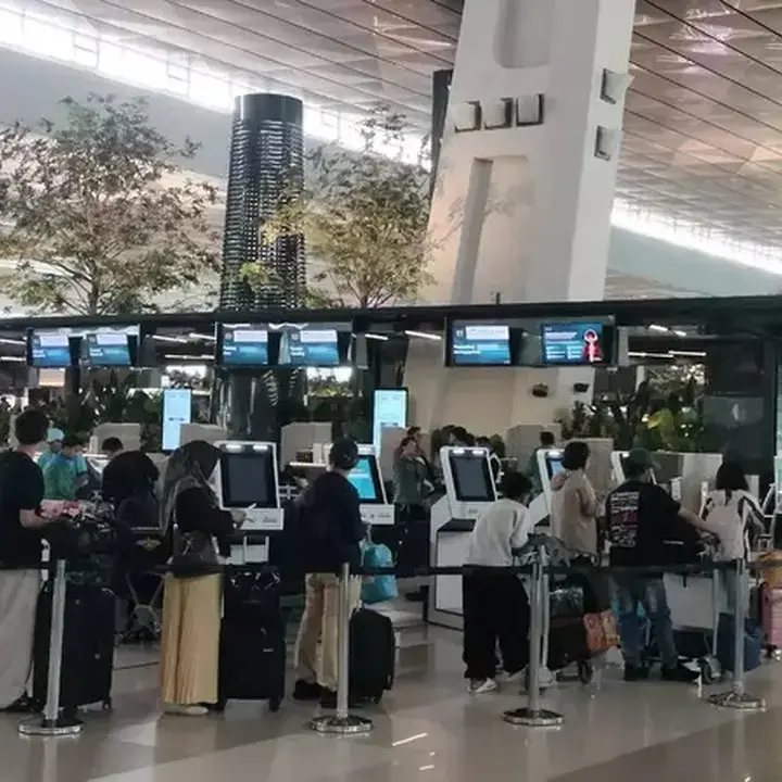 Erupsi Krakatau, Kemenhub Siapkan 6 Bandara Pengganti untuk Kelancaran Penerbangan