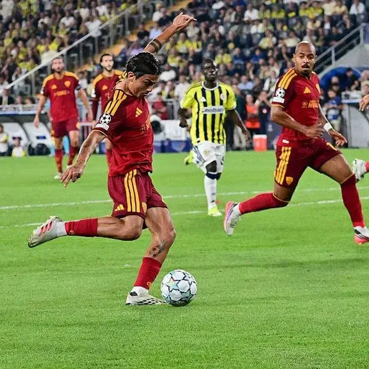 Fenerbahce dan AS Roma Berbagi Angka di Laga Pembuka Liga Champions