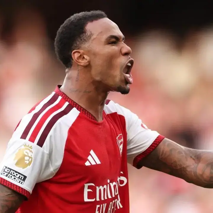 Gabriel Lolos dari Hukuman Usai Sepak Kepala Emi Martinez di Laga Arsenal vs Chelsea