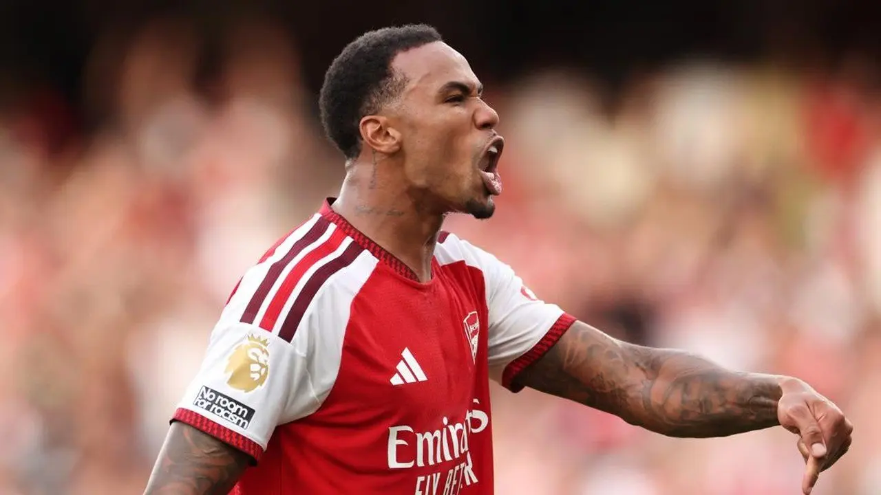 Gabriel Lolos dari Hukuman Usai Sepak Kepala Emi Martinez di Laga Arsenal vs Chelsea