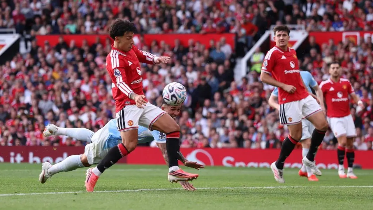 Gol Kontroversial Haaland Buat Michael Carrick Bingung dengan Aturan Offside