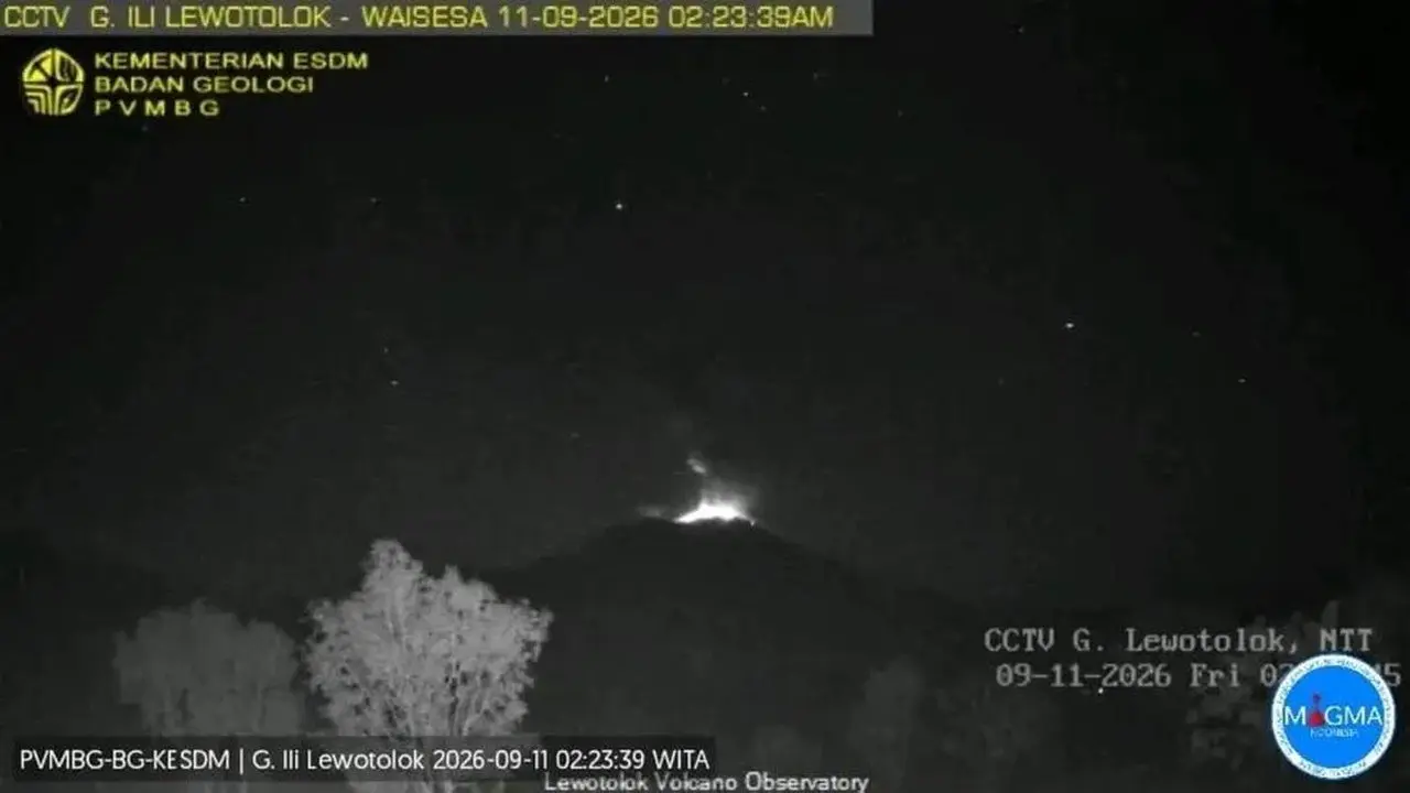 Gunung Ili Lewotolok Erupsi, Kolam Abu 600 Meter dan Dentuman Terdengar