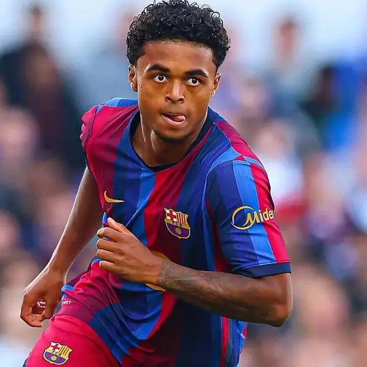 Hansi Flick Beri Perhatian Khusus pada Putra Patrick Kluivert di Latihan Barcelona