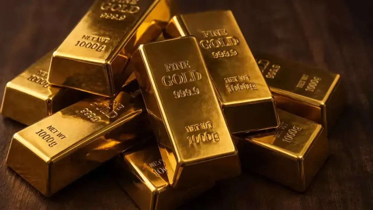 Harga Emas Anjlok Hampir 2% Akibat Data Inflasi AS yang Mengejutkan