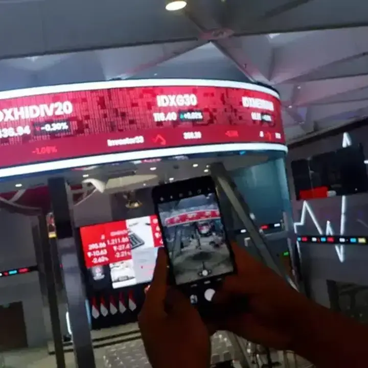 IHSG Diperkirakan Melemah, Analis Rekomendasikan Tiga Saham Ini