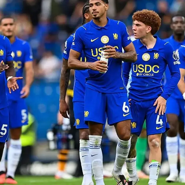 John Terry Prihatin Pertahanan Chelsea, Singgung Soal Tekel dan Blok