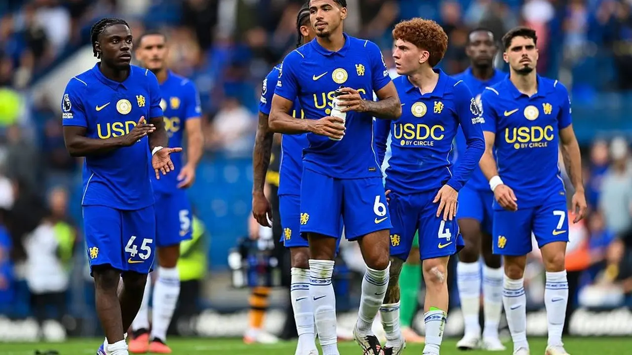 John Terry Prihatin Pertahanan Chelsea, Singgung Soal Tekel dan Blok