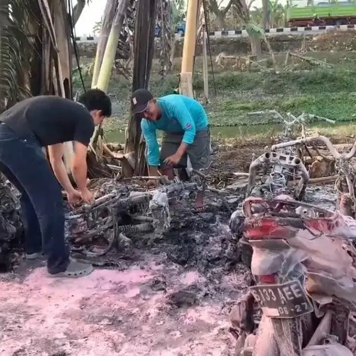 Kebakaran di Area Parkir Pabrik Demak, 20 Motor Ludes Terbakar