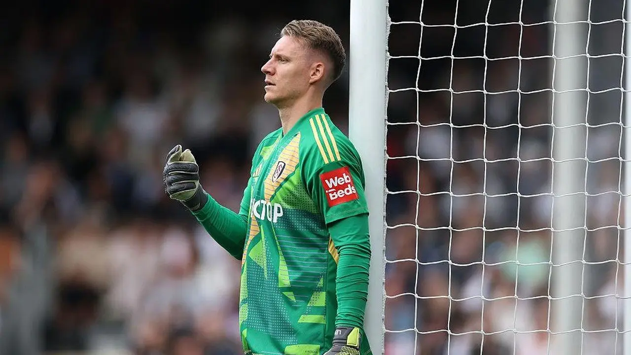 Kekecewaan Kiper Fulham Usai Kebobolan Menit Akhir Lawan Man United