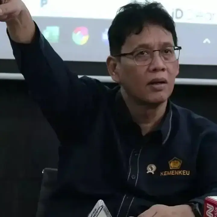 Kemenkeu Siapkan Laba BUMN untuk Bayar Utang Kereta Cepat Whoosh
