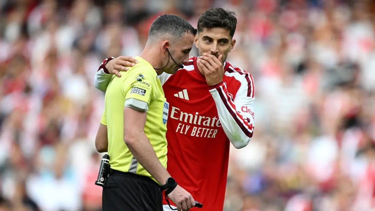 Kontroversi Kepemimpinan Wasit Chris Kavanagh dalam Laga Arsenal vs Chelsea