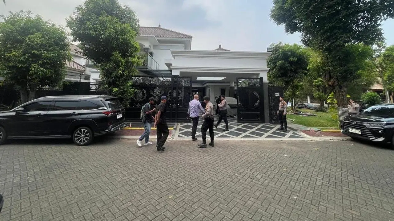 KPK Geledah Rumah Saksi Kasus Suap Proyek Bupati Bekasi di Depok