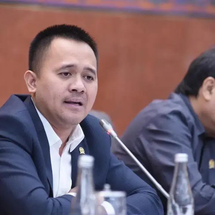 KRL Baru Bermasalah, DPR Desak INKA Tingkatkan Kualitas dan KAI Siapkan Cadangan
