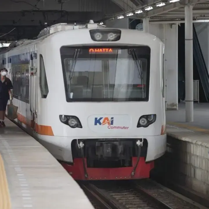 KRL “Pink Line” Kini Gunakan Kereta Bandara, Ini Dampaknya
