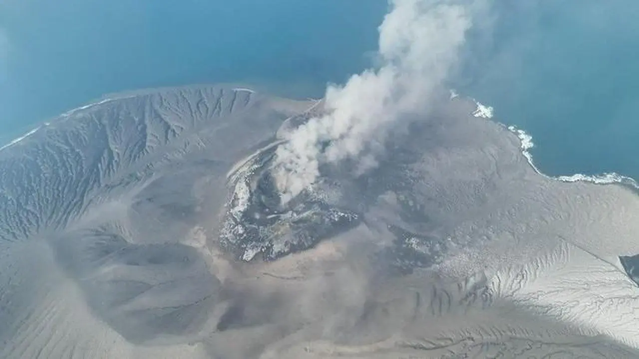 Lima Jurnalis Hilang Kontak Dekat Gunung Anak Krakatau, Pencarian Intensif Dilakukan