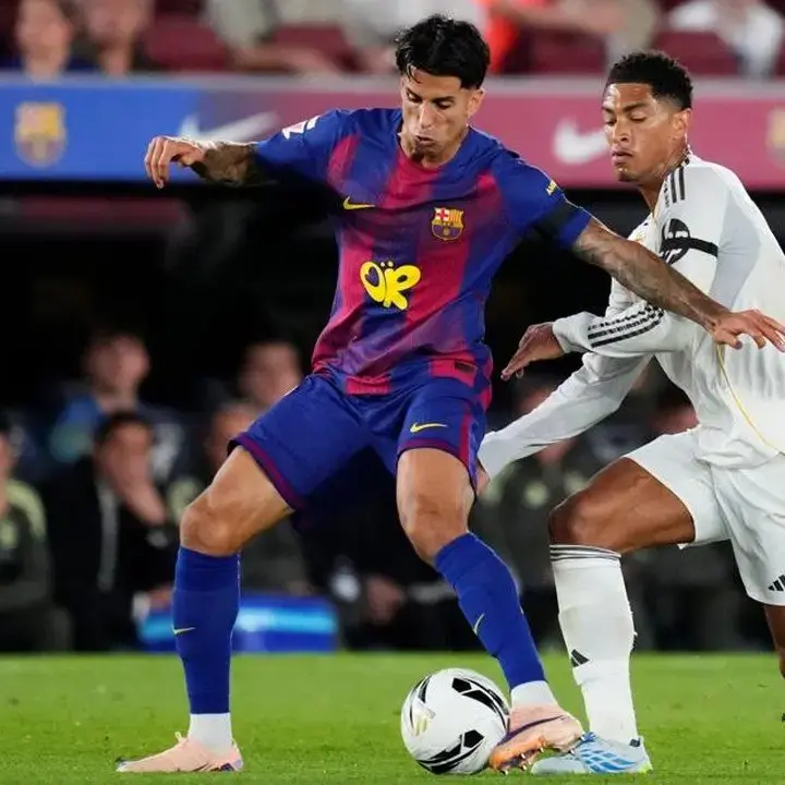 Luis Figo: Barcelona Memukau, tapi Real Madrid Tetap Kandidat Juara Liga Spanyol