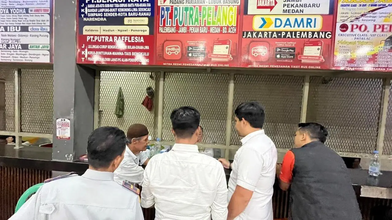 Mahasiswi Korban Penipuan Tiket Bus Online Dipulangkan Berkat Bantuan Polisi