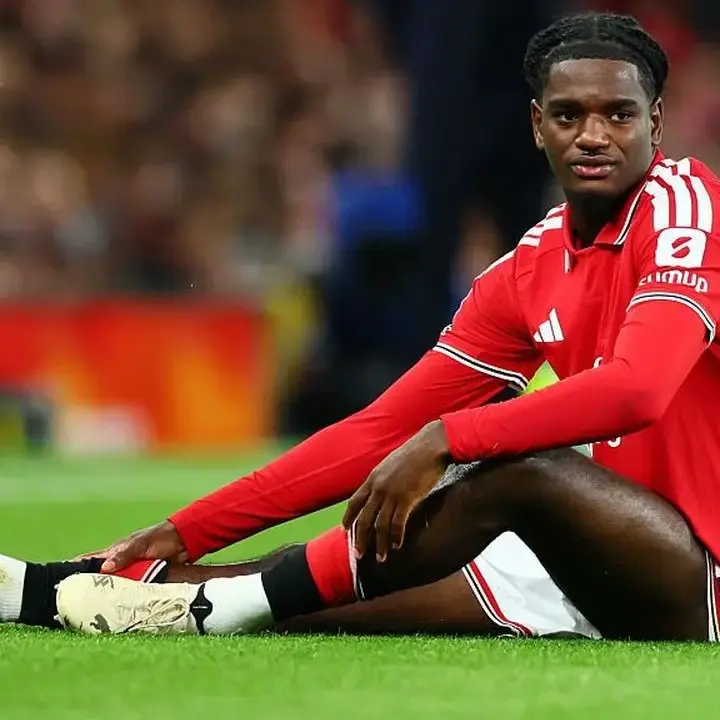 Manchester United Kalah dari Brighton di Carabao Cup, Duet Bek Muda Jadi Sorotan