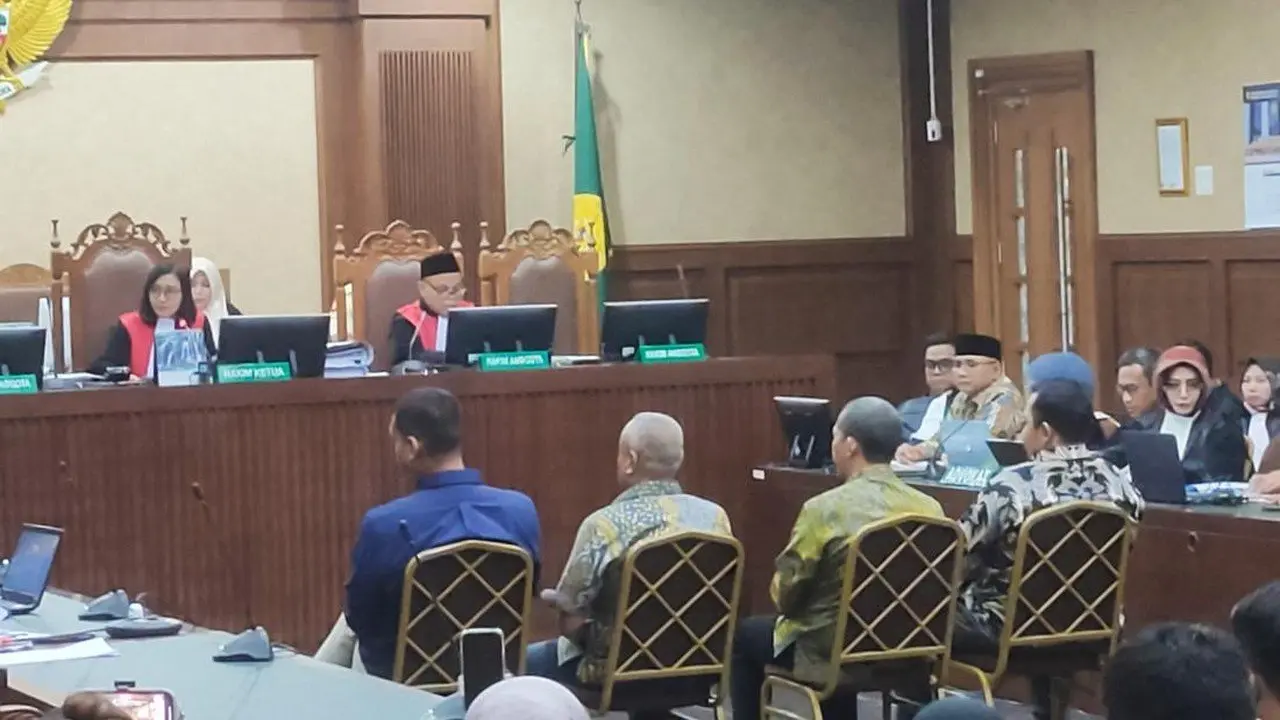Mantan Bendahara Amphuri Akui Beri Uang ke Pegawai Kemenag Demi Kuota Haji Tambahan